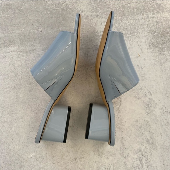 J. Crew || 1997 Mules in Patent Leather Icy Blue 8 Heels Slides Sandals - Picture 6 of 9